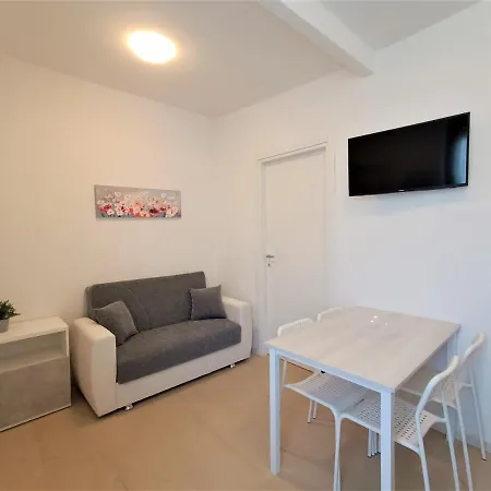 Apartment Winter Spring Summer *