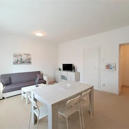 Apartment Winter Spring Summer *