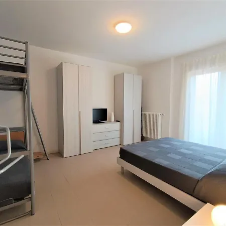 Winter Spring Summer Apartment *