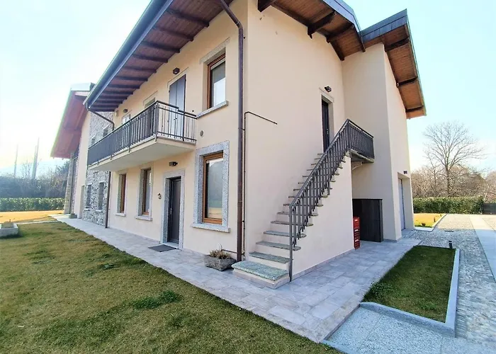 Winter Spring Summer 아파트 메르고초